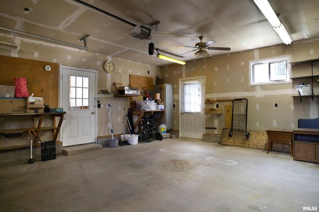 500 4TH Avenue N, Clinton, IA 52732