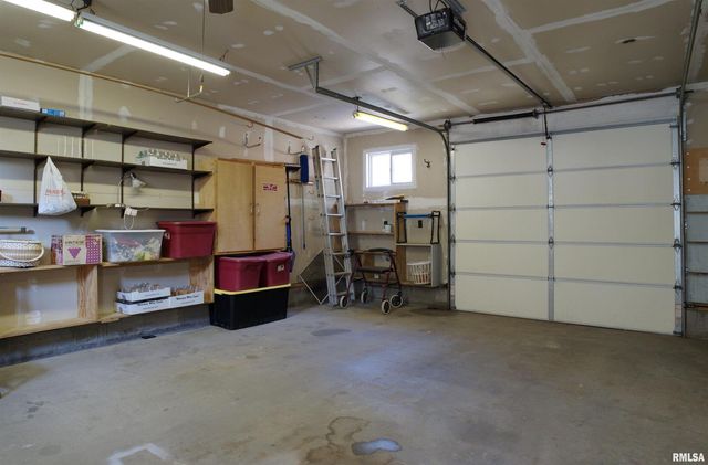 500 4TH Avenue N, Clinton, IA 52732