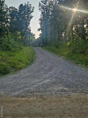 03 N Hughes Rd Road, Howell, MI 48843