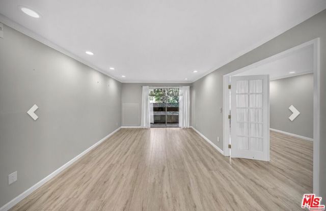 2700 Cahuenga Boulevard 4220, Los Angeles, CA 90068