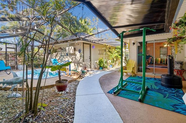 4110 W BANK AVENUE, Tampa, FL 33624