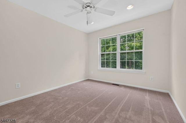 903 Springhouse Dr, Readington Twp., NJ 08889