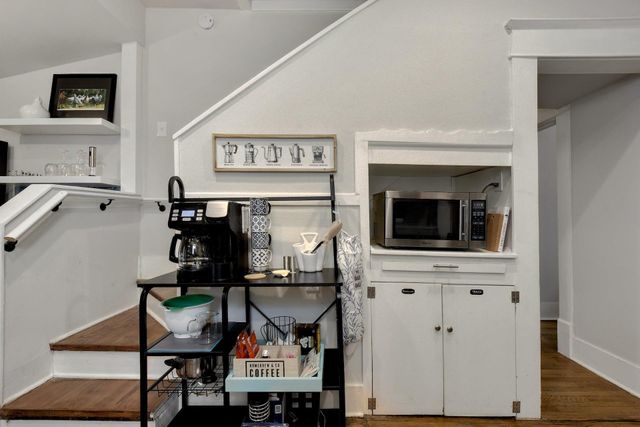 712 E 44th ST A, Austin, TX 78751