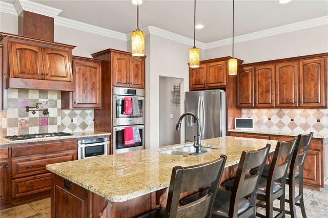 6300 S 46th Boulevard, Rogers, AR 72758