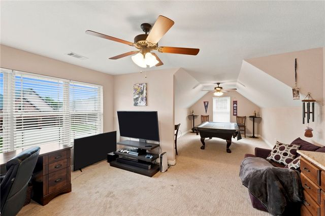 6300 S 46th Boulevard, Rogers, AR 72758