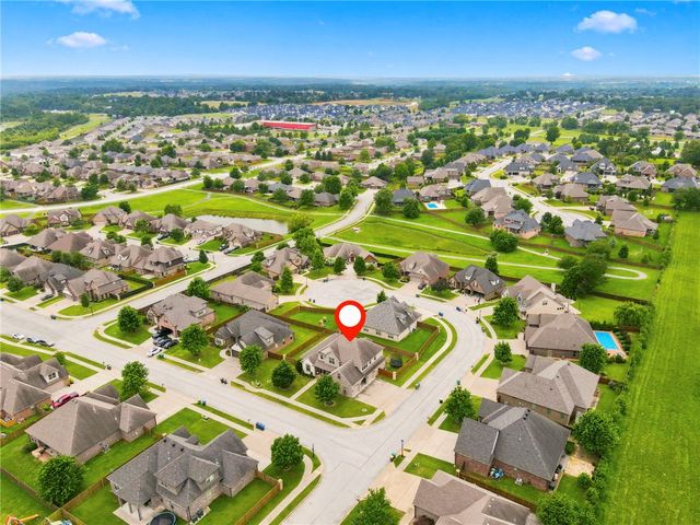 6300 S 46th Boulevard, Rogers, AR 72758