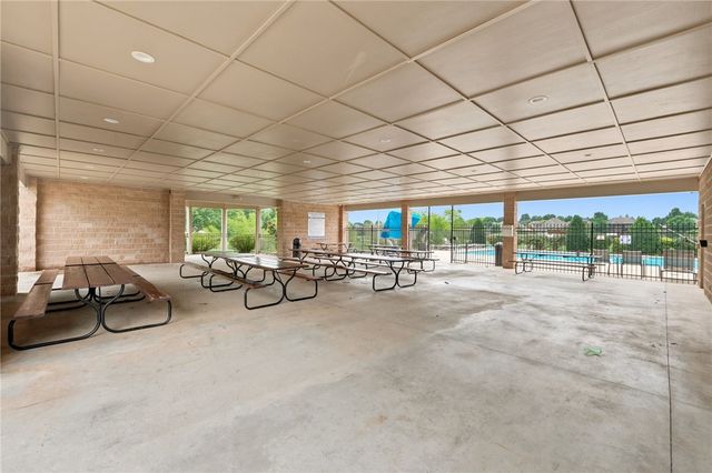 6300 S 46th Boulevard, Rogers, AR 72758