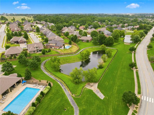 6300 S 46th Boulevard, Rogers, AR 72758