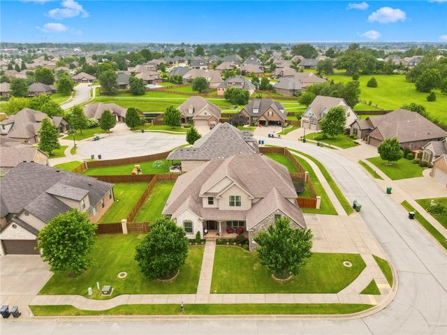 6300 S 46th Boulevard, Rogers, AR 72758