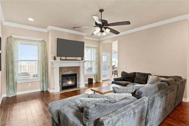 6300 S 46th Boulevard, Rogers, AR 72758