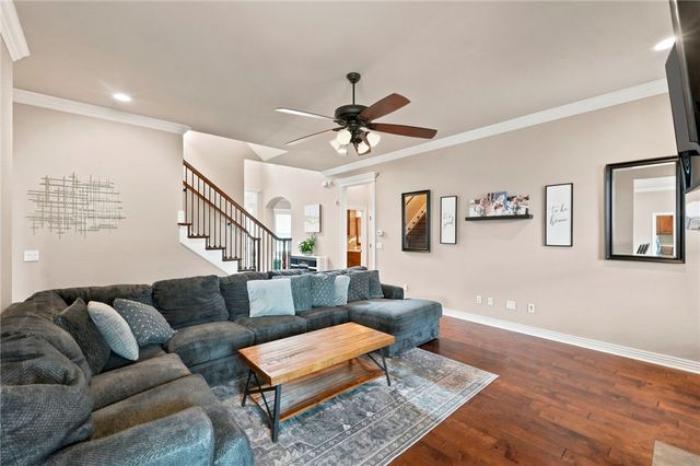 6300 S 46th Boulevard, Rogers, AR 72758