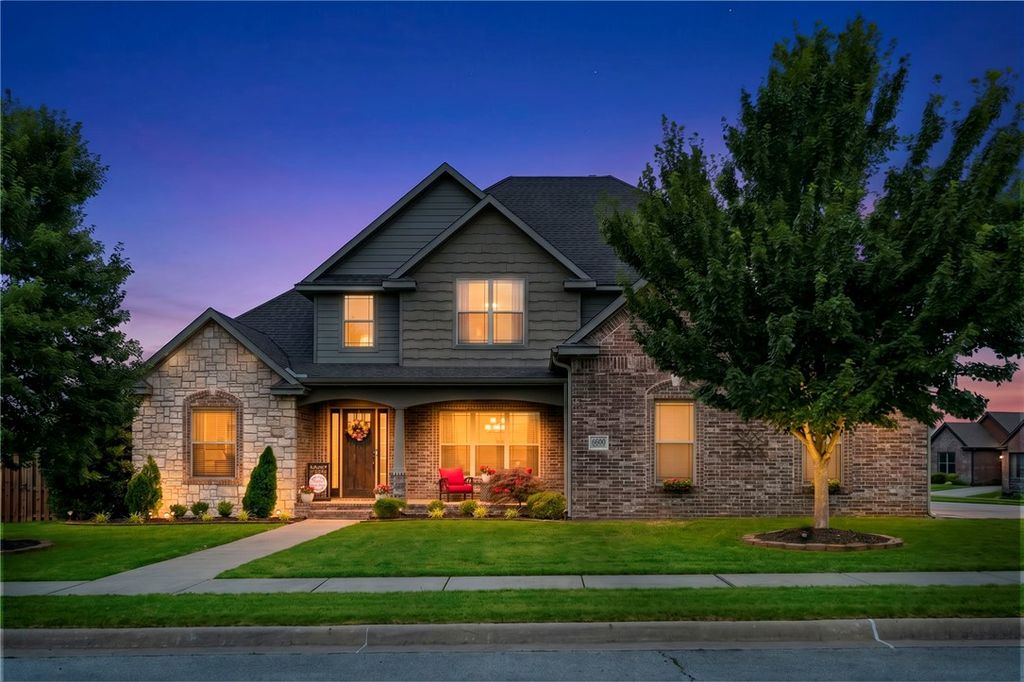 6300 S 46th Boulevard, Rogers, AR 72758