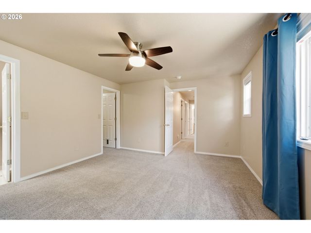 1200 E PIONEER Loop, La Center, WA 98629