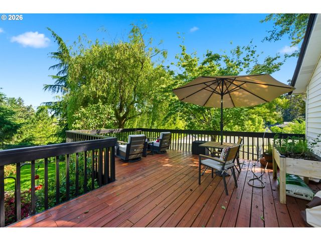 1200 E PIONEER Loop, La Center, WA 98629