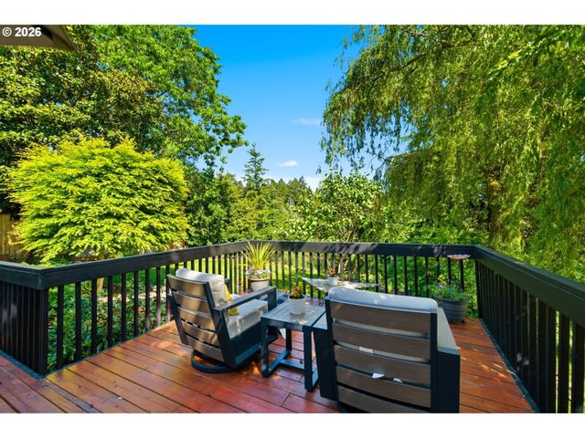 1200 E PIONEER Loop, La Center, WA 98629
