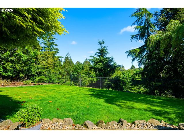 1200 E PIONEER Loop, La Center, WA 98629