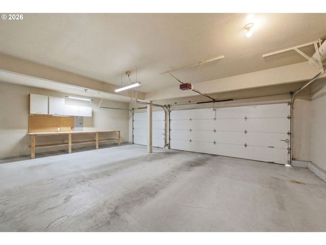 1200 E PIONEER Loop, La Center, WA 98629