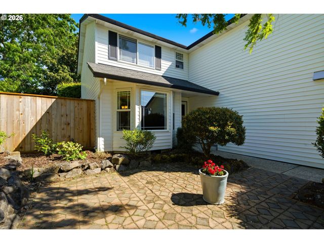 1200 E PIONEER Loop, La Center, WA 98629