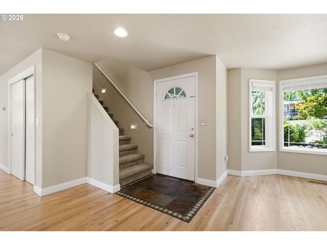 1200 E PIONEER Loop, La Center, WA 98629