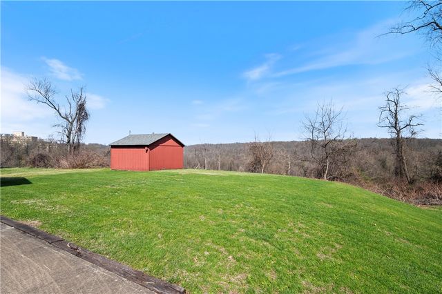 1241 Highland Rd, Carroll Twp, PA 15063
