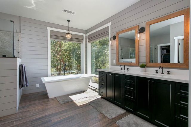 1072 Champagne Ln, Placerville, CA 95667