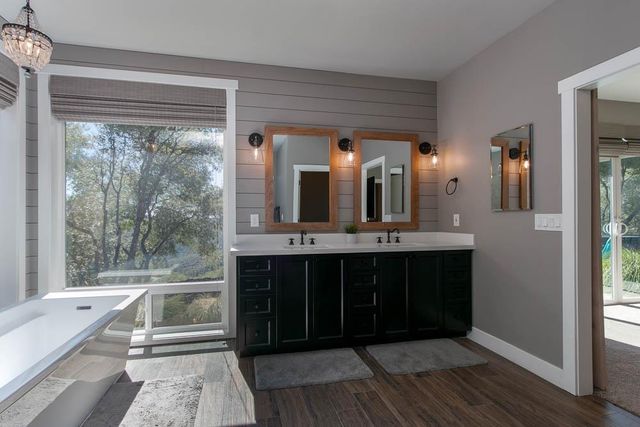 1072 Champagne Ln, Placerville, CA 95667