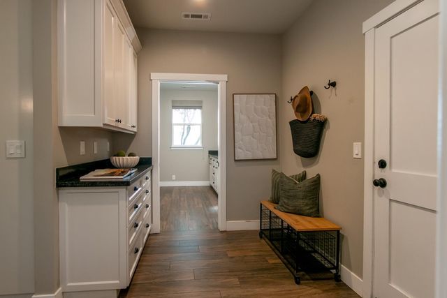 1072 Champagne Ln, Placerville, CA 95667