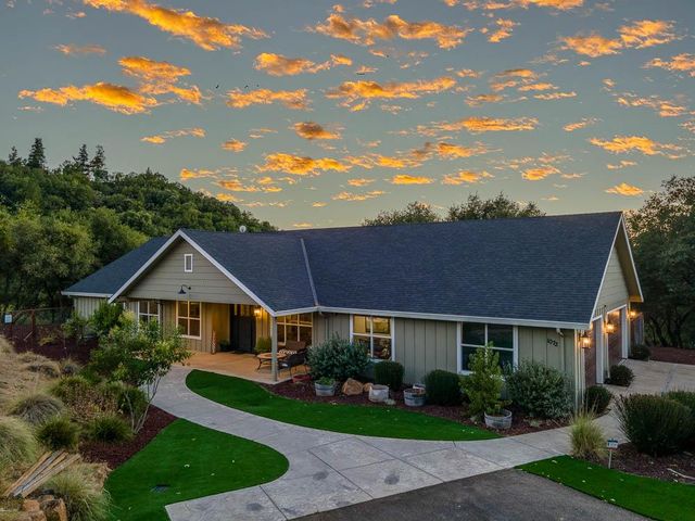 1072 Champagne Ln, Placerville, CA 95667