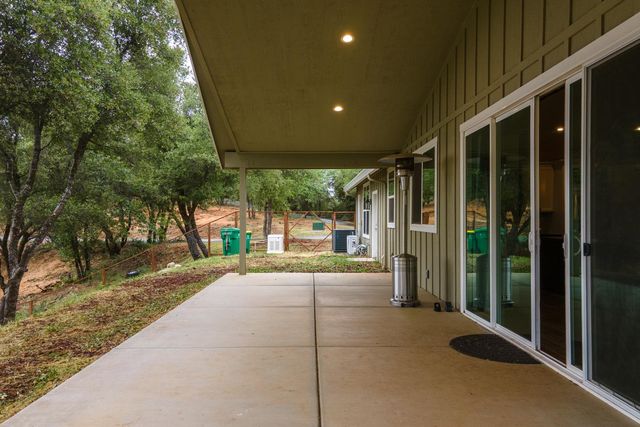 1072 Champagne Ln, Placerville, CA 95667