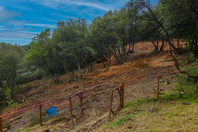 1072 Champagne Ln, Placerville, CA 95667