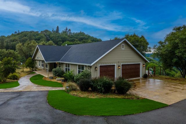 1072 Champagne Ln, Placerville, CA 95667