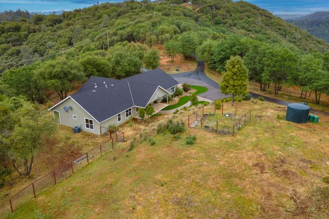 1072 Champagne Ln, Placerville, CA 95667
