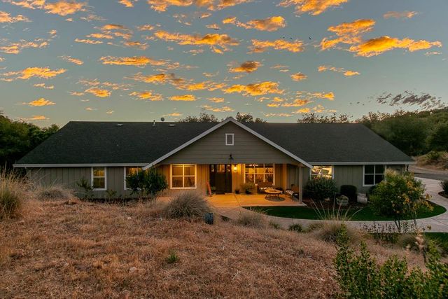 1072 Champagne Ln, Placerville, CA 95667