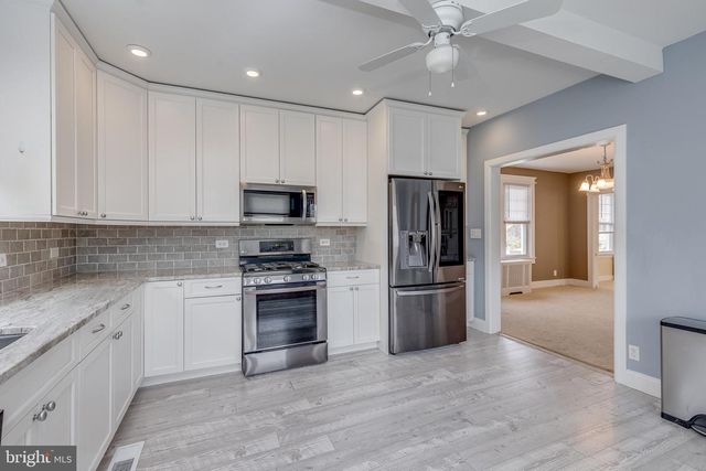 236 E WILLIAMS AVE, Barrington, NJ 08007