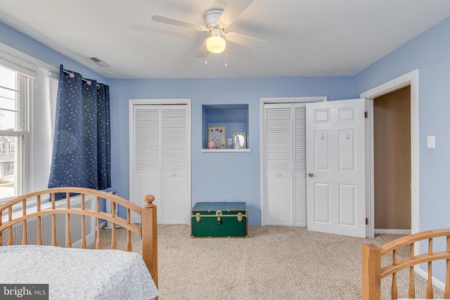 236 E WILLIAMS AVE, Barrington, NJ 08007