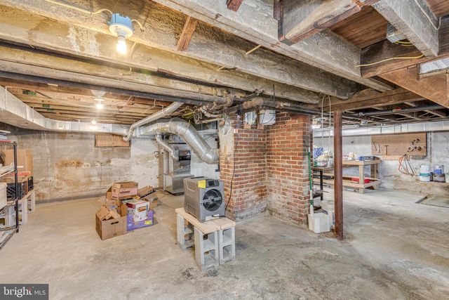 236 E WILLIAMS AVE, Barrington, NJ 08007