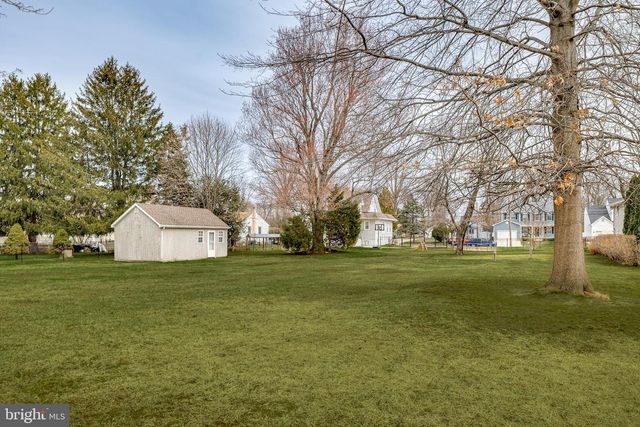 236 E WILLIAMS AVE, Barrington, NJ 08007