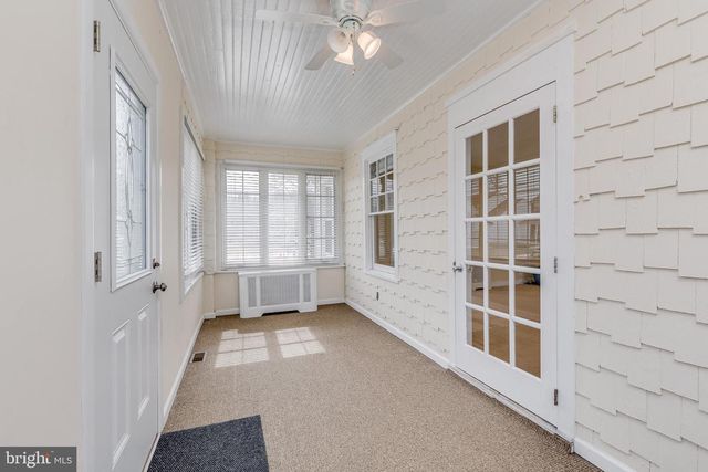 236 E WILLIAMS AVE, Barrington, NJ 08007