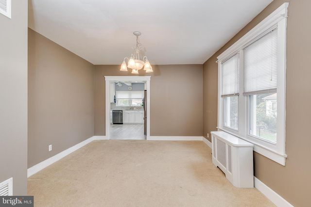 236 E WILLIAMS AVE, Barrington, NJ 08007