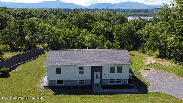 1316 Woods Road, Germantown, NY 12526