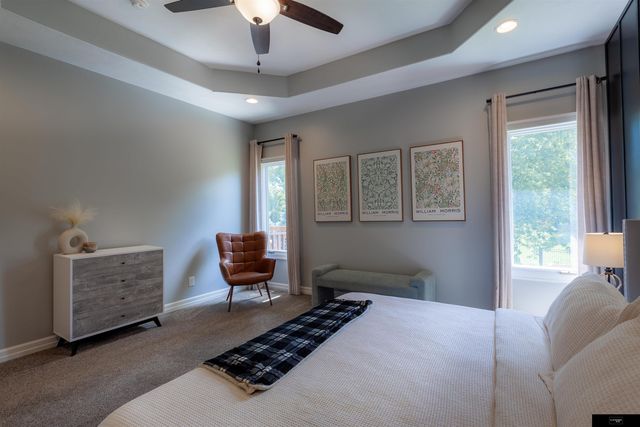 7411 S 101st Avenue, La Vista, NE 68128