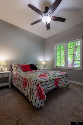 7411 S 101st Avenue, La Vista, NE 68128