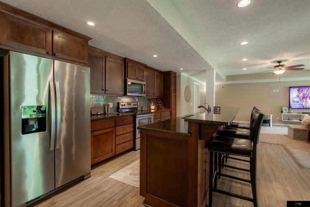 7411 S 101st Avenue, La Vista, NE 68128