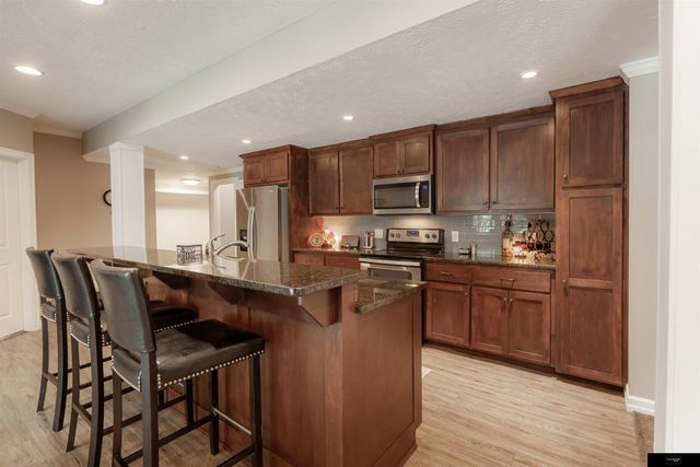7411 S 101st Avenue, La Vista, NE 68128