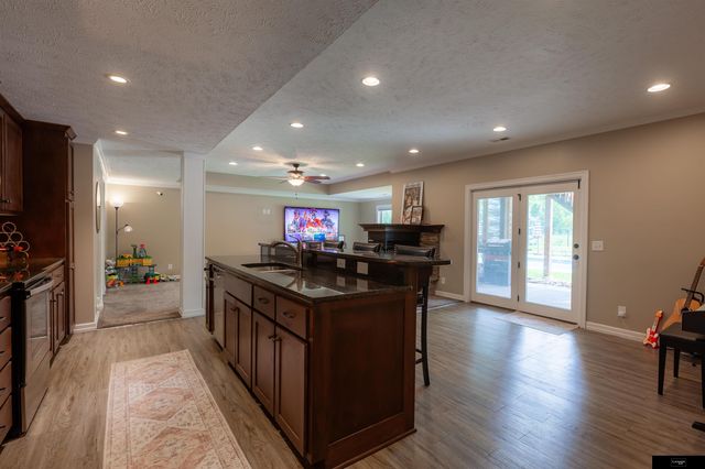 7411 S 101st Avenue, La Vista, NE 68128