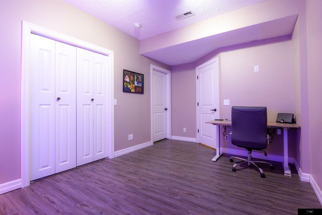 7411 S 101st Avenue, La Vista, NE 68128