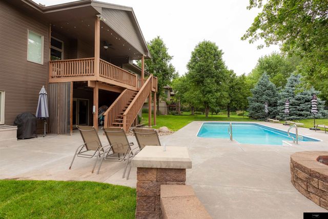 7411 S 101st Avenue, La Vista, NE 68128