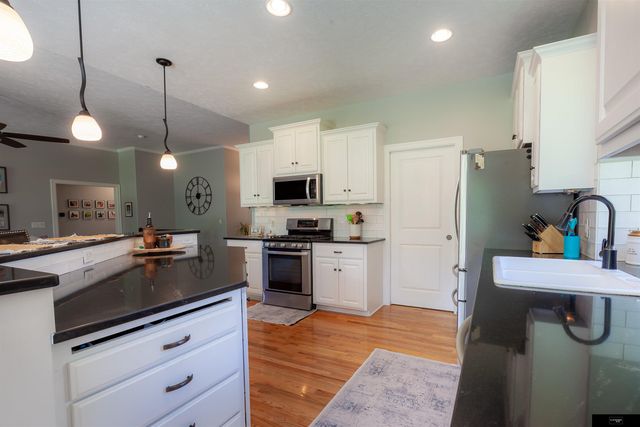 7411 S 101st Avenue, La Vista, NE 68128