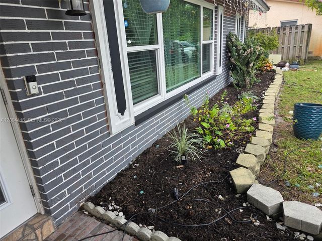 4105 NW 78th Way, Coral Springs, FL 33065