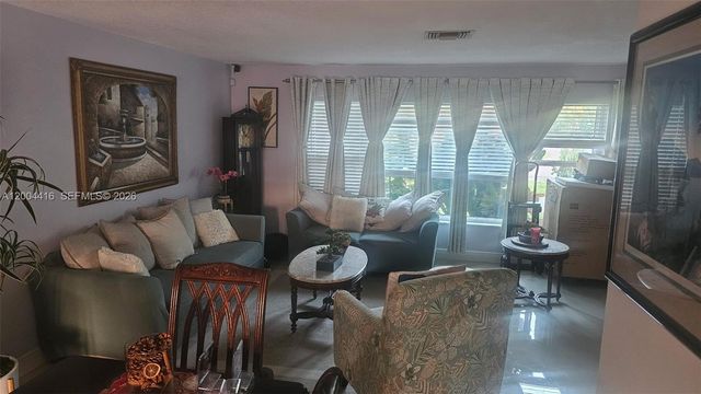 4105 NW 78th Way, Coral Springs, FL 33065